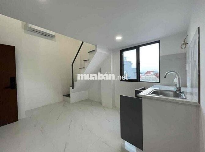 DUPLEX FULL NỘI THẤT CỬA SỔ THOÁNG GÁC CAO GẦN CHỢ BẢ CHIỂU