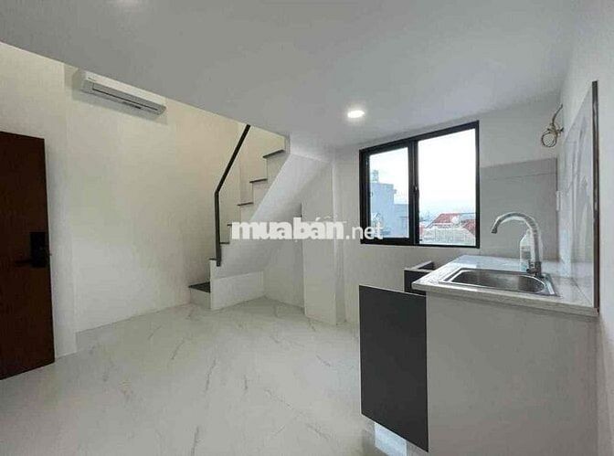 DUPLEX FULL NỘI THẤT CỬA SỔ THOÁNG GÁC CAO GẦN CHỢ BẢ CHIỂU