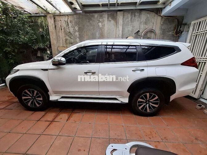 Mitsubishi Pajero Sport 2019 Số sàn Trắng