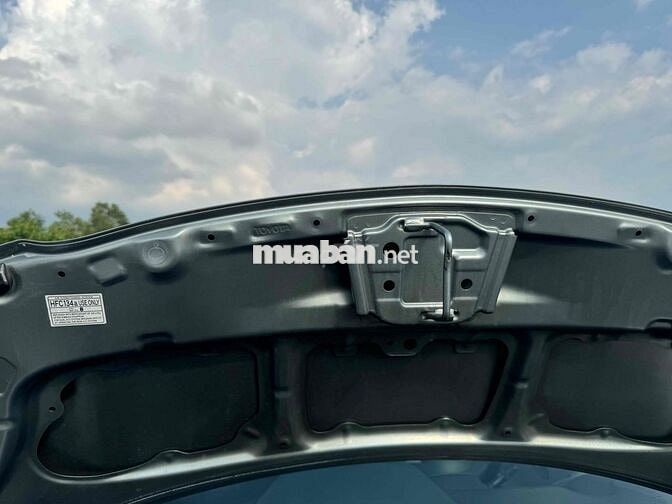 Toyota Yaris 2010 1.3AT Tự động Xám
