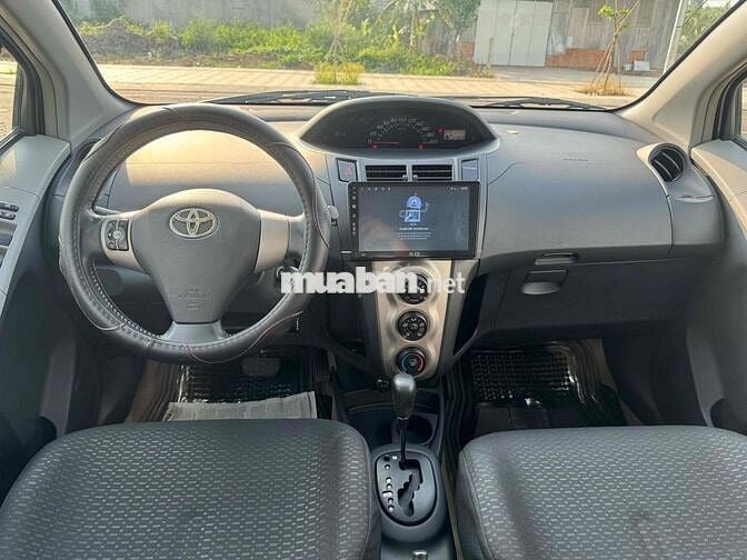 Toyota Yaris 2010 1.3AT Tự động Xám