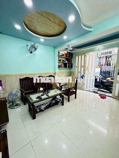 Nhà 2 Lầu - DT 4x10m - Phạm Văn Bạch, Q. Tân Bình - Giá 3.5 tỷ