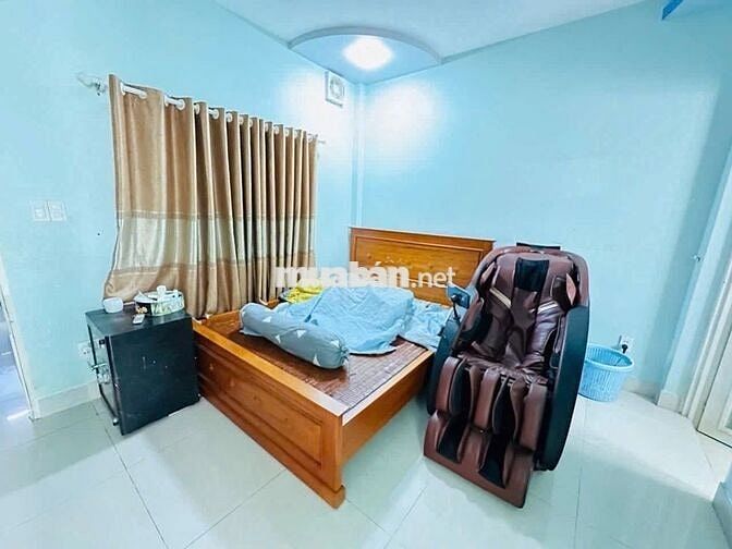 Nhà 2 Lầu - DT 4x10m - Phạm Văn Bạch, Q. Tân Bình - Giá 3.5 tỷ