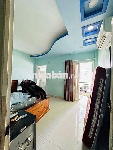 Nhà 2 Lầu - DT 4x10m - Phạm Văn Bạch, Q. Tân Bình - Giá 3.5 tỷ