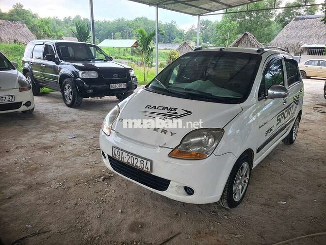 Chevrolet Spark Trắng 5 chỗ