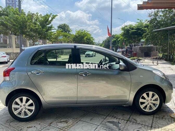 Toyota Yaris 2010 1.3AT Tự động Xám
