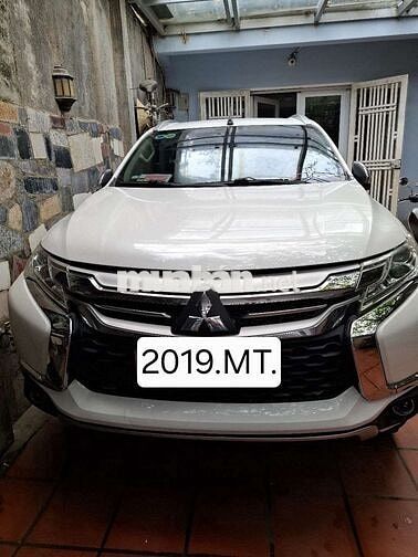 Mitsubishi Pajero Sport 2019 Số sàn Trắng