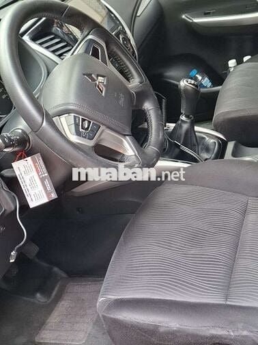Mitsubishi Pajero Sport 2019 Số sàn Trắng