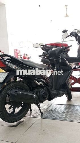 Suzuki Sky driver Tự động màu Đen