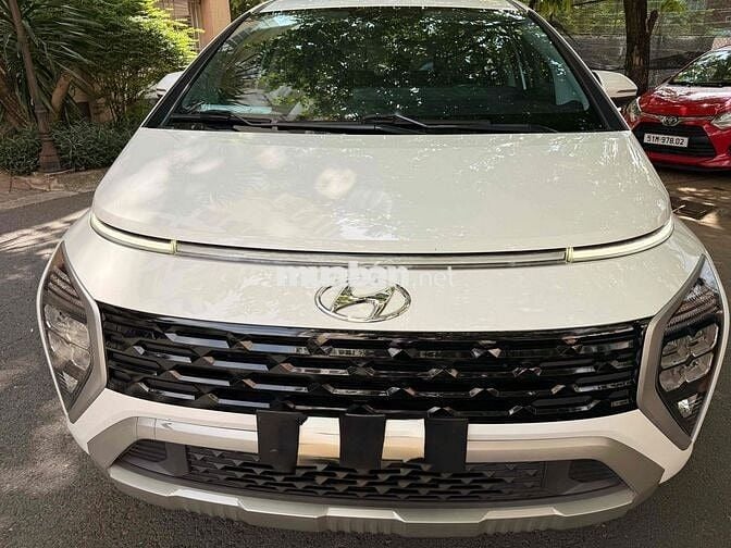 Hyundai Stargazer 1.5AT Cao Cấp 2022 Trắng 7 chỗ