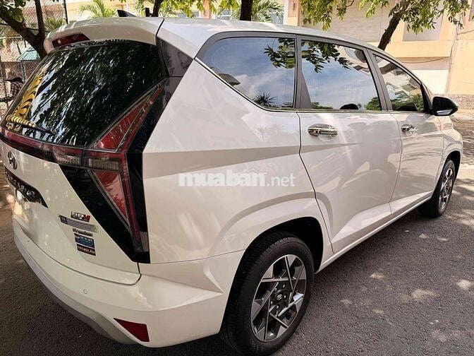 Hyundai Stargazer 1.5AT Cao Cấp 2022 Trắng 7 chỗ