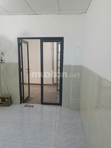 Nhà Cho Thuê : ngay Thoại Ngọc Hầu và Âu Cơ Q.Tân Phú -dt:22m2 trệt 1L