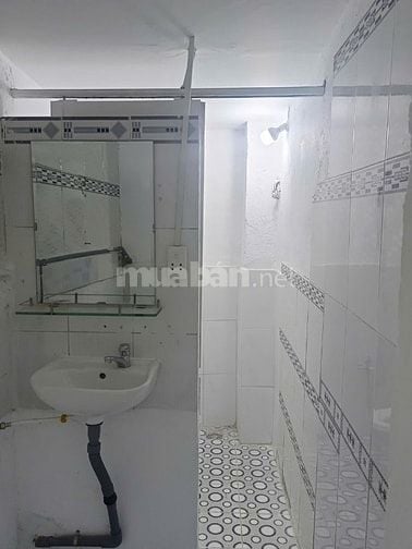 Nhà Cho Thuê : ngay Thoại Ngọc Hầu và Âu Cơ Q.Tân Phú -dt:22m2 trệt 1L