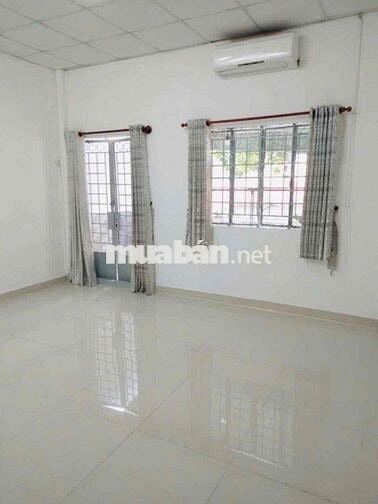 cho thuê nhà nc trệt 1 lầu . 3 phòng ngủ 2wc. phan văn trị p11 Bt