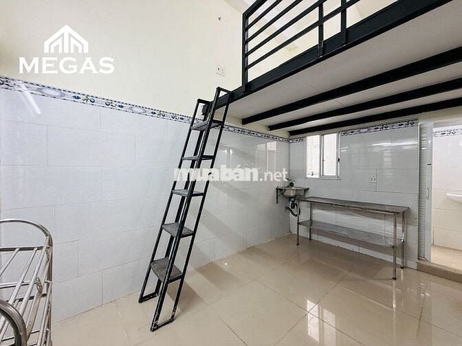 PHÒNG TRỌ GIÁ TỐT HOÀNG HOA THÁM_GÁC CAO 2M_THANG MÁY_NGAY KHU K300