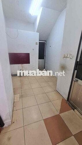 Mặt bằng 4x13 lối đi riêng ngay mặt tiền khánh hội Q4