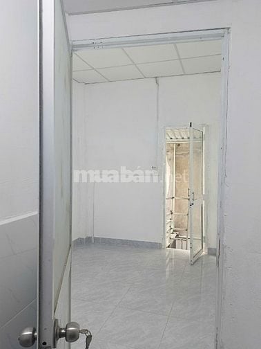 Nhà Cho Thuê : ngay Thoại Ngọc Hầu và Âu Cơ Q.Tân Phú -dt:22m2 trệt 1L