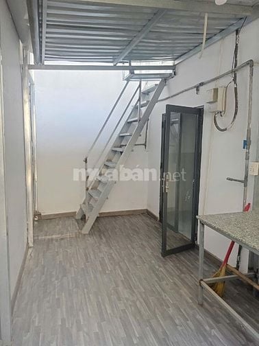 Nhà Cho Thuê : ngay Thoại Ngọc Hầu và Âu Cơ Q.Tân Phú -dt:22m2 trệt 1L