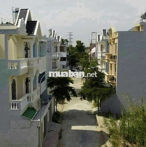 Nhà Ngang 8m2 cực kì hiếm ngay trung tâm ủy ban Nhà bè.