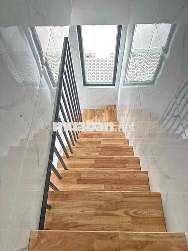 chính chủ còn 3 căn hộ cao cấp bãi đậu oto rộng mặt tiền yniksor cho t
