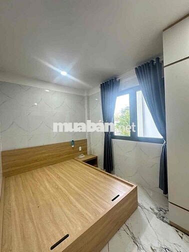chính chủ còn 3 căn hộ cao cấp bãi đậu oto rộng mặt tiền yniksor cho t