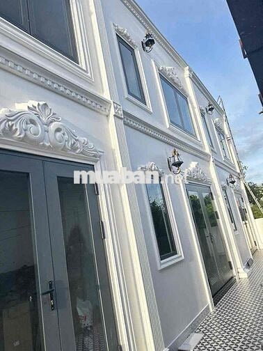 chính chủ còn 3 căn hộ cao cấp bãi đậu oto rộng mặt tiền yniksor cho t