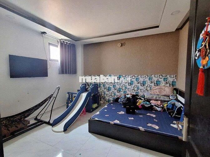 Nhà Ngang 8m2 cực kì hiếm ngay trung tâm ủy ban Nhà bè.