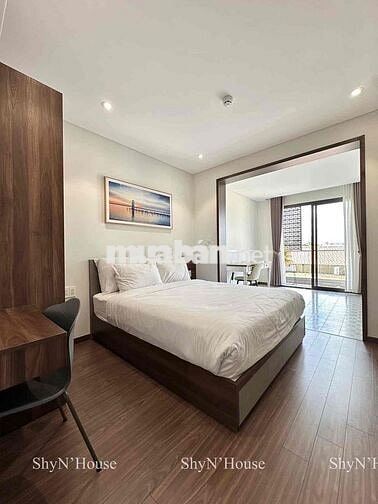CHDV full nội thất 2pn ban công, cửa sổ cực thoáng ngay sân bay HVT