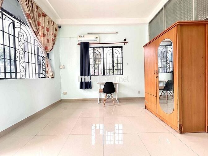 CHO THUÊ PHÒNG TRỌN BALCON GẦN ĐẠI HỌC CÔNG NGHIỆP NGUYỄN VĂN BẢO