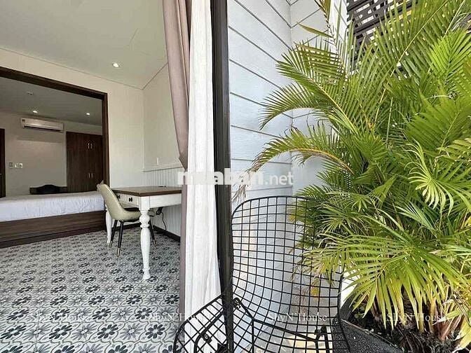 CHDV full nội thất 2pn ban công, cửa sổ cực thoáng ngay sân bay HVT