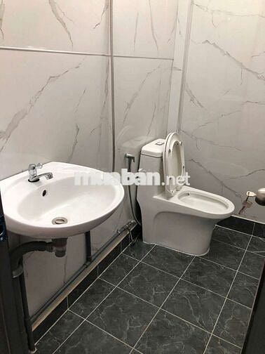 Giáp Quận 1_ 2 Tầng_ 3 Phòng_ Hẻm Rộng An Ninh