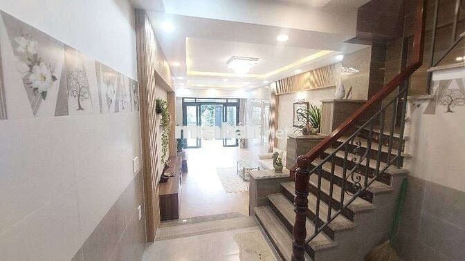 Nhà mặt tiền khu lô đường Bùi Minh Trực Q8 DT 50m2 Giá 9.4 tỷ