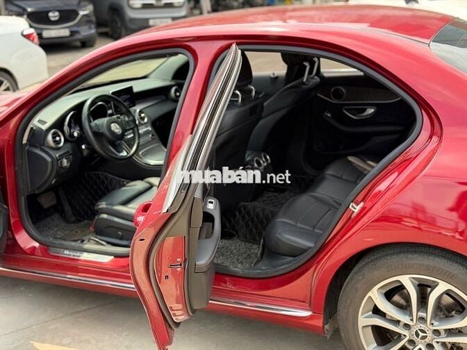 Mercedes C200 Model 2018 - 79000km