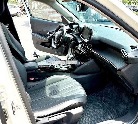 Peugeot 2008 GT line model 2022 siêu đẹp - 50000km