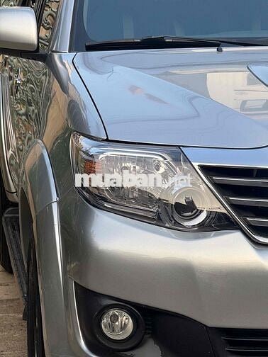 Toyota Fortuner 7 chỗ số sàn- máy Dầu