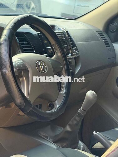 Toyota Fortuner 7 chỗ số sàn- máy Dầu
