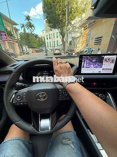 Toyota Yaris Cross 2024 Trắng nóc đen Tự động