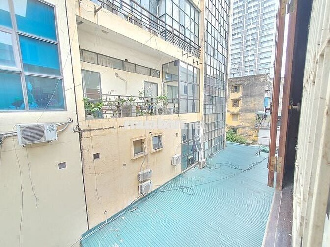 Cho thuê phòng đầy đủ nội thất 25m2 - Núi Trúc Ba Đình