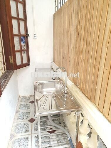 Cho thuê phòng đầy đủ nội thất 25m2 - Núi Trúc Ba Đình