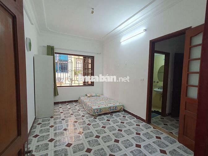 Cho thuê phòng đầy đủ nội thất 25m2 - Núi Trúc Ba Đình
