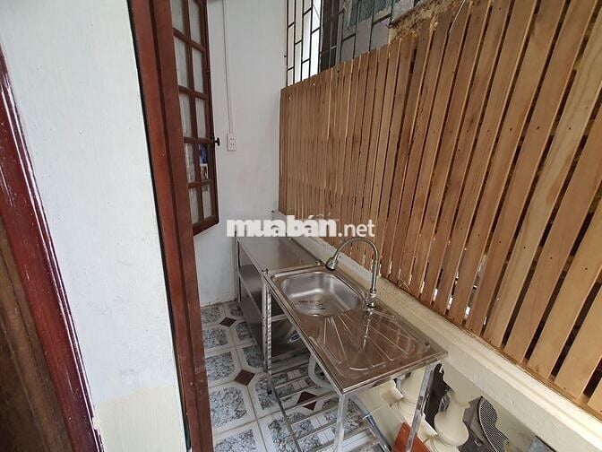 Cho thuê phòng đầy đủ nội thất 25m2 - Núi Trúc Ba Đình