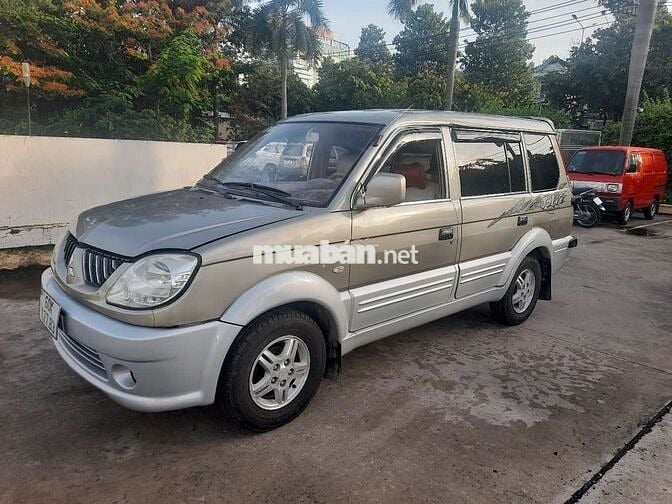 Mitsubishi Jolie 2004 Vàng cát 7 chỗ