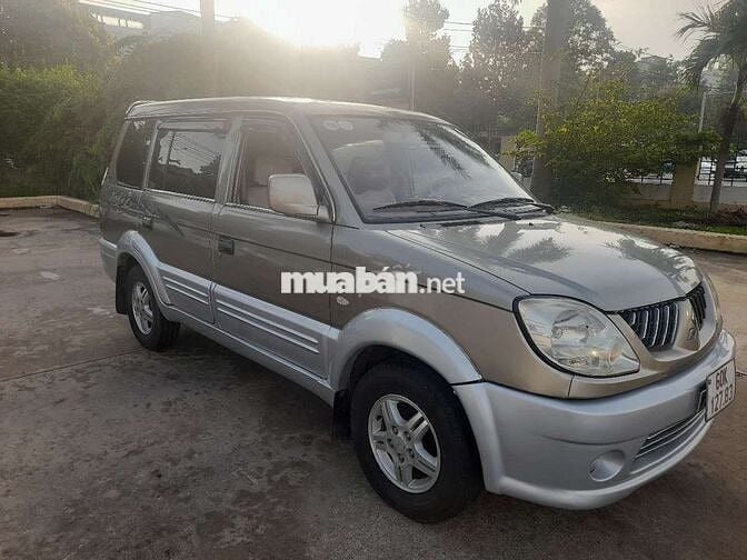 Mitsubishi Jolie 2004 Vàng cát 7 chỗ