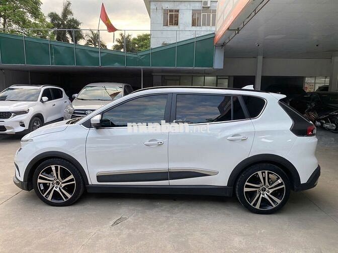 Vinfast VFe34 Model 2023 - 20000 km