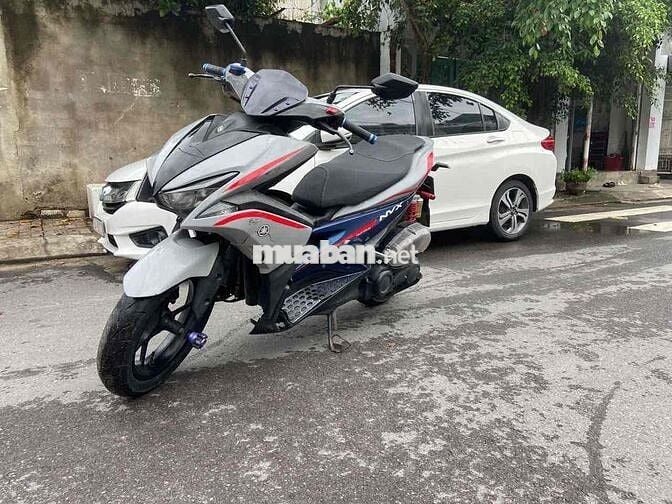 Yamaha NVX 2018 Xám, Đỏ, Xanh