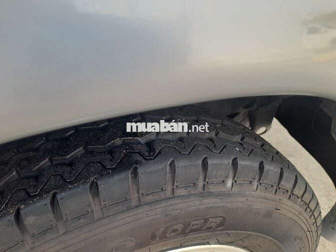Mitsubishi Jolie 2004 Vàng cát 7 chỗ