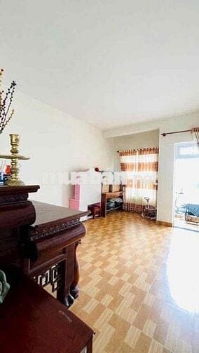 2,3TỶ bán gấp nhà 4PN Dương Công Khi 4mx17m sổ hồng riêng