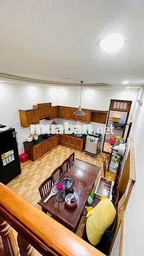 2,3TỶ bán gấp nhà 4PN Dương Công Khi 4mx17m sổ hồng riêng