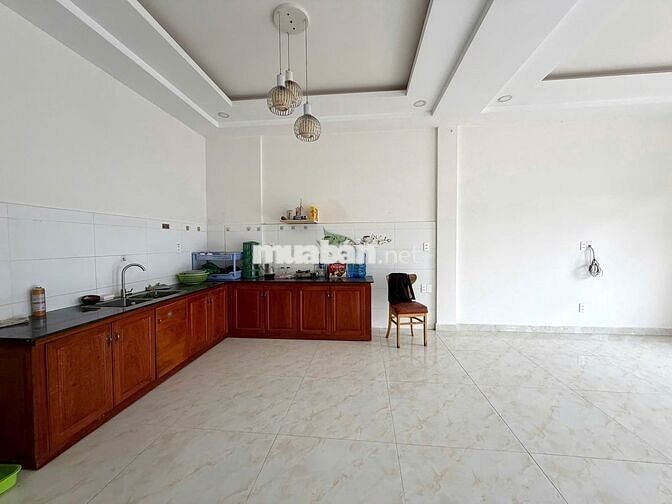 CHO THUÊ NHÀ NGUYÊN CĂN P.9, ĐÀ LẠT – 6 PHÒNG NGỦ – 13 TRIỆU/THÁNG
