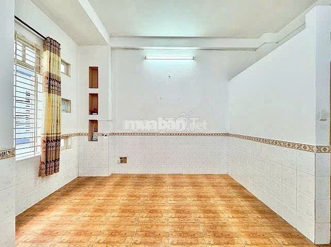 PHÒNG CÓ GÁC + BAN CÔNG TẠI KHU CÙ LAO PHÚ NHUẬN